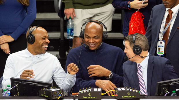 Charles Barkley (middle) appears with Jay Williams and Roxy Bernstein of ESPN during an Auburn basketball game.